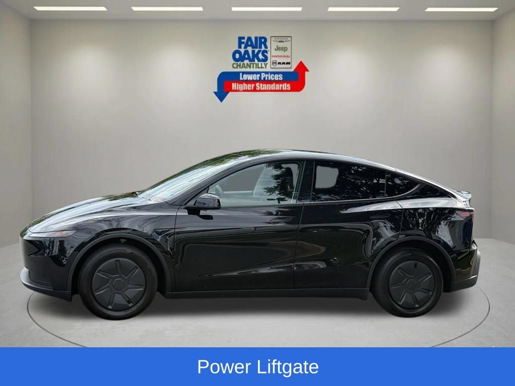 Used 2026 Tesla Model Y 2WD image 9