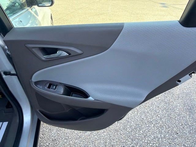 Used 2020 Chevrolet Malibu LS FWD image 17