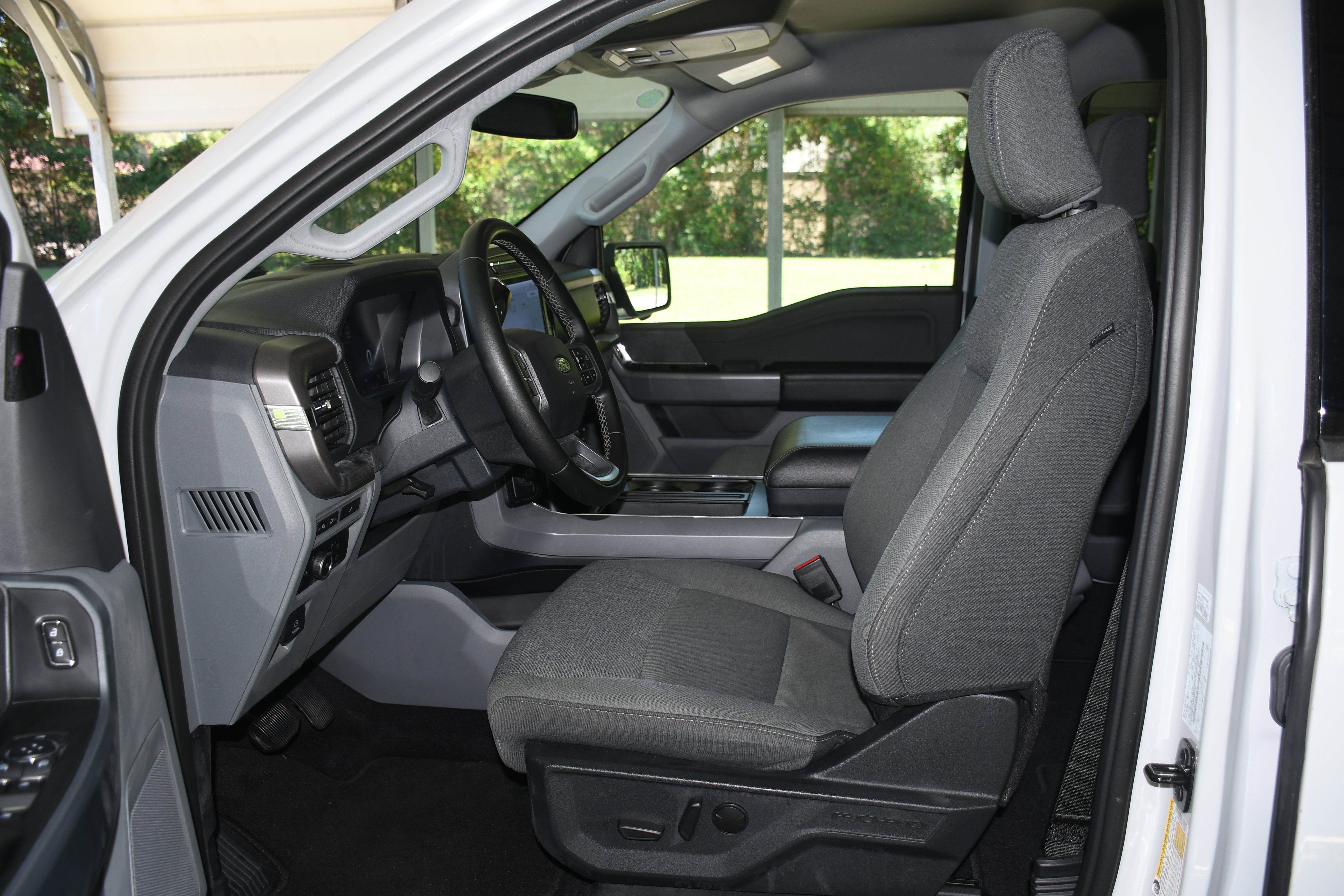 Used 2024 Ford F150 XLT w/ Equipment Group 302A MID RWD image 7