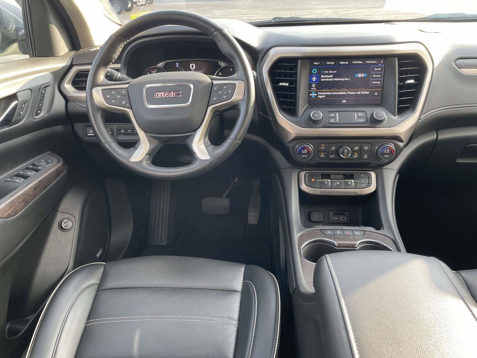 Used 2023 GMC Acadia Denali w/ Denali Technology Package FWD image 12