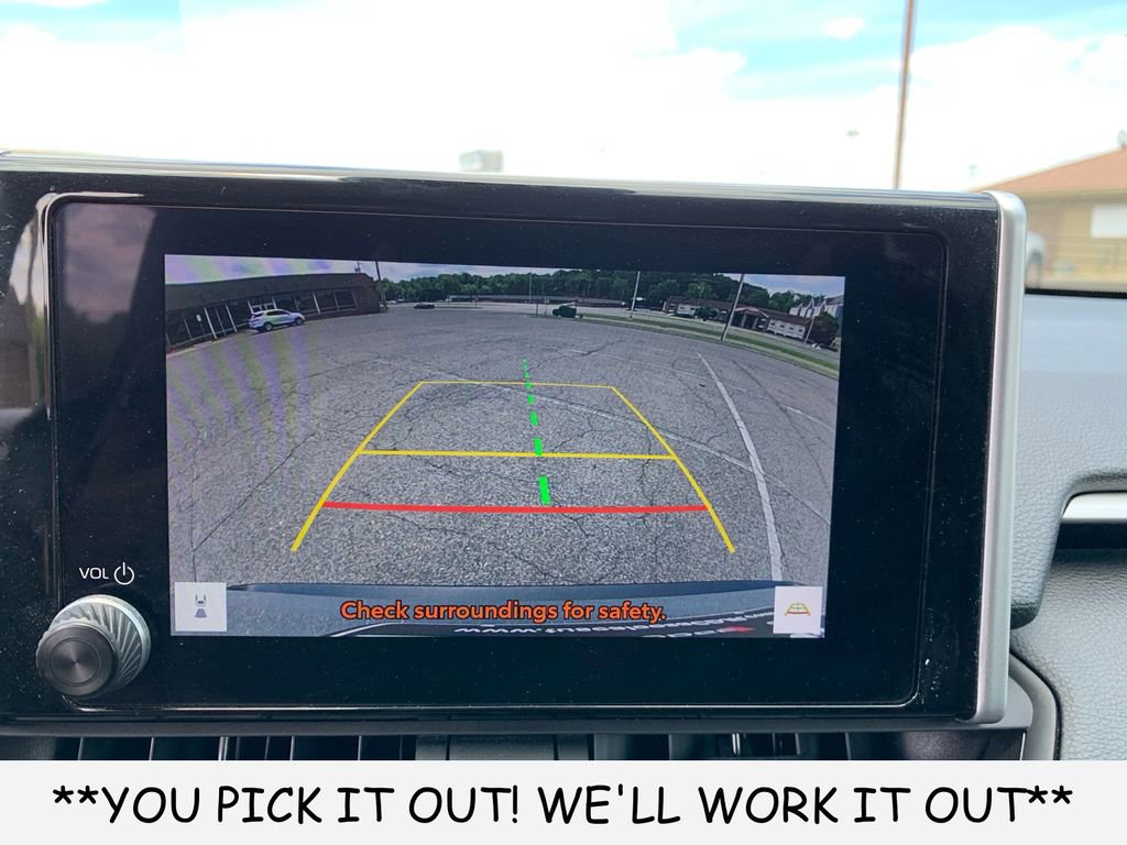 Used 2025 Toyota RAV4 XLE AWD/4WD image 19