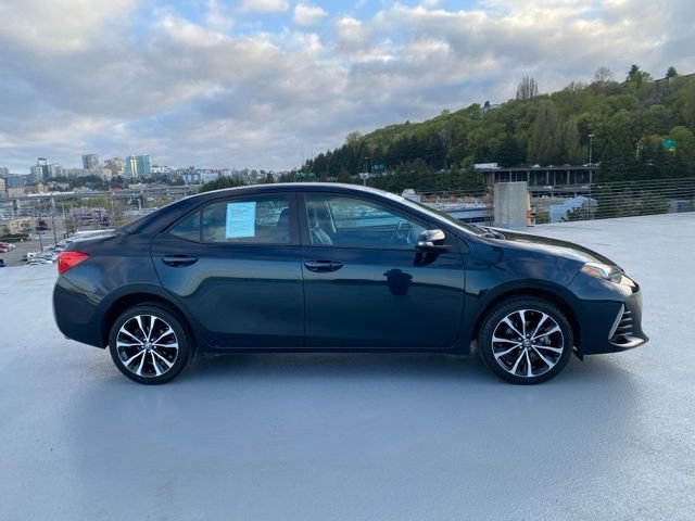 Certified 2018 Toyota Corolla SE w/ Carpet Mat Package (TMS) image 2