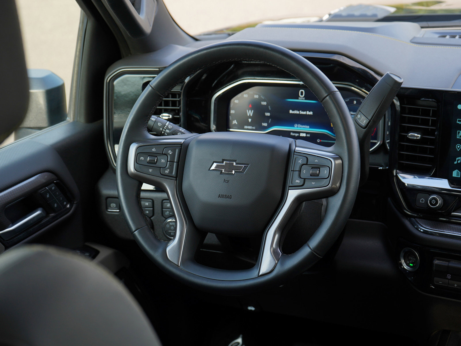 Used 2024 Chevrolet Silverado 2500 ZR2 w/ Technology Package image 18