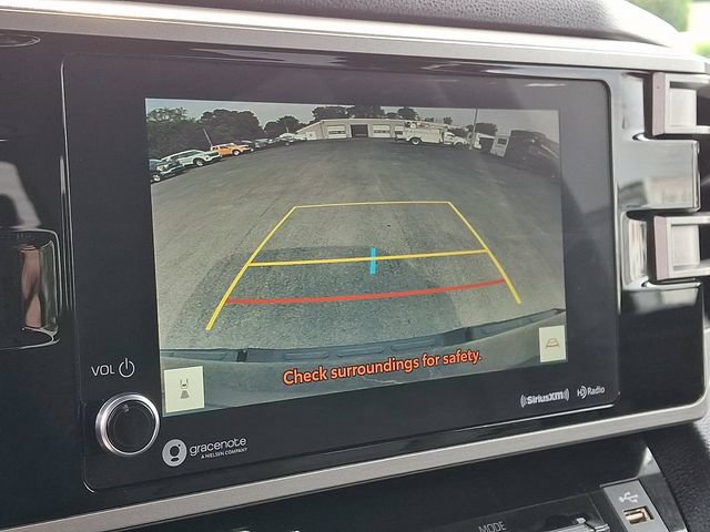 Used 2023 Toyota Tundra SR5 w/ SR5 Convenience Package AWD/4WD image 4