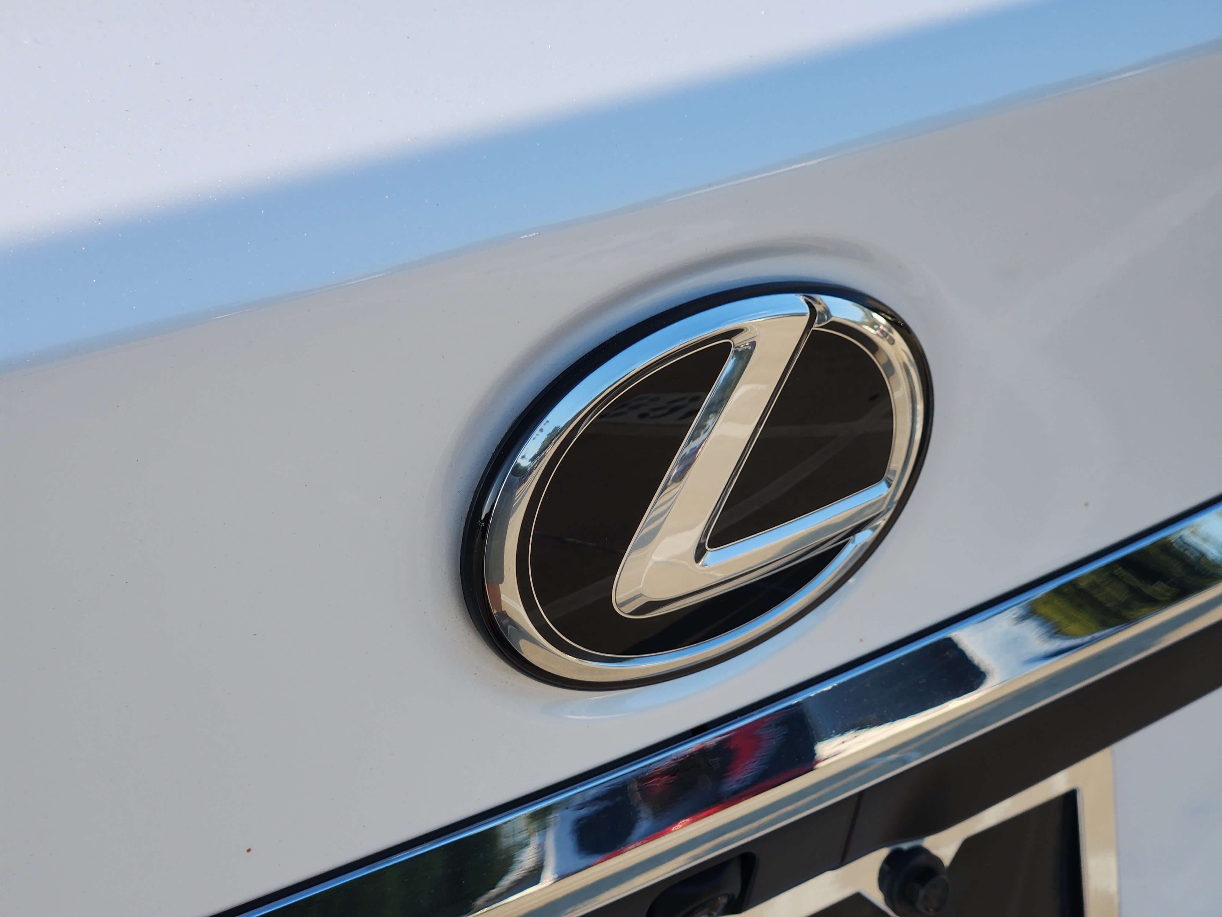 Certified 2025 Lexus ES 350 w/ Premium Package FWD image 41