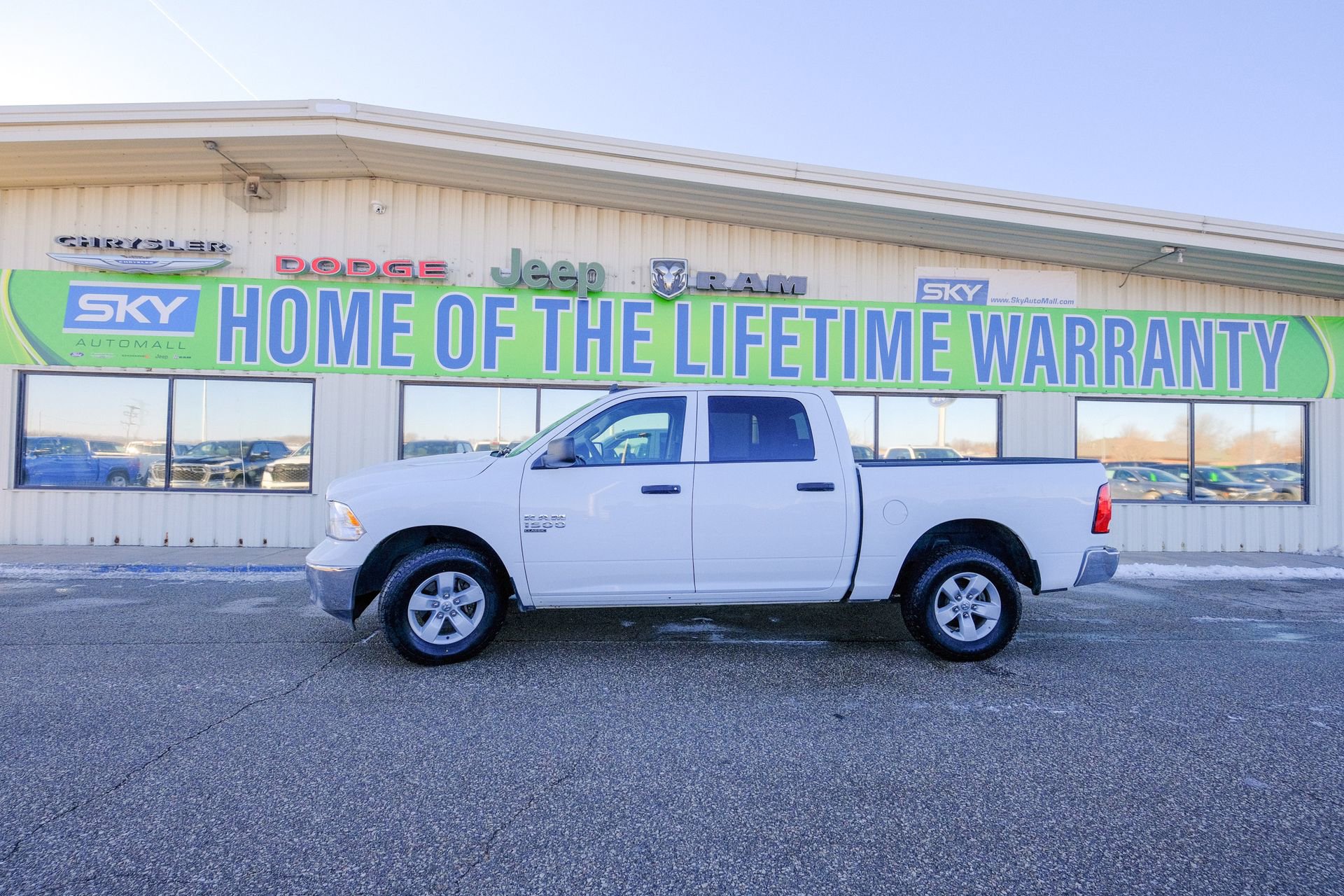 Used 2023 RAM 1500 Classic SLT w/ Electronics Group image 3