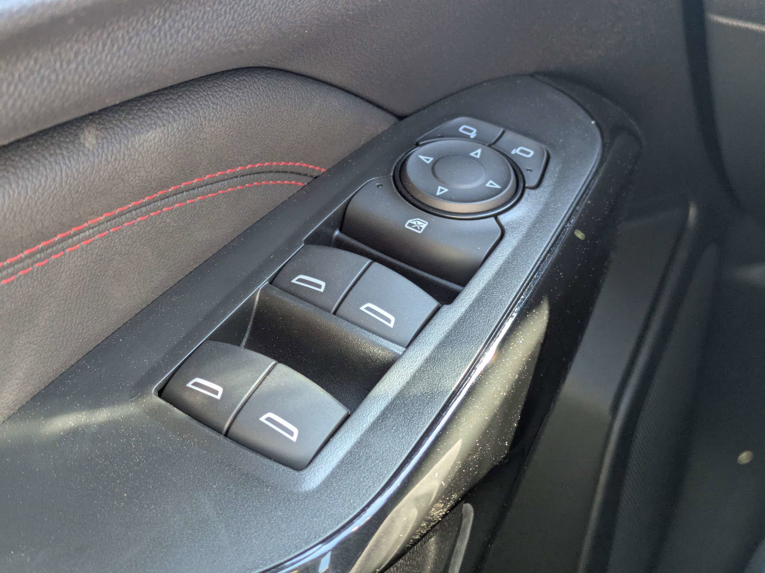 New 2026 Chevrolet Trax RS w/ Sunroof Package image 25