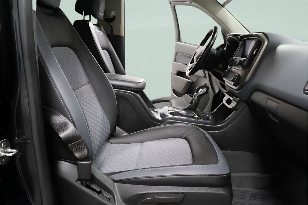 Used 2022 Chevrolet Colorado Z71 w/ Z71 Midnight Edition image 20