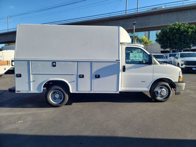 New 2025 Chevrolet Express 3500 w/ Power Convenience Package RWD image 9