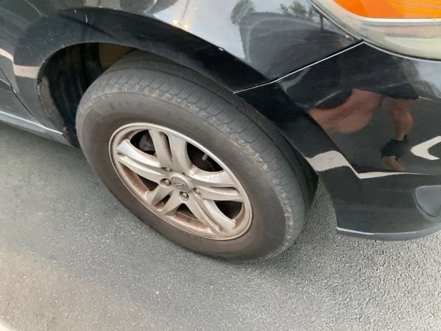 Used 2012 Hyundai Santa Fe GLS image 2