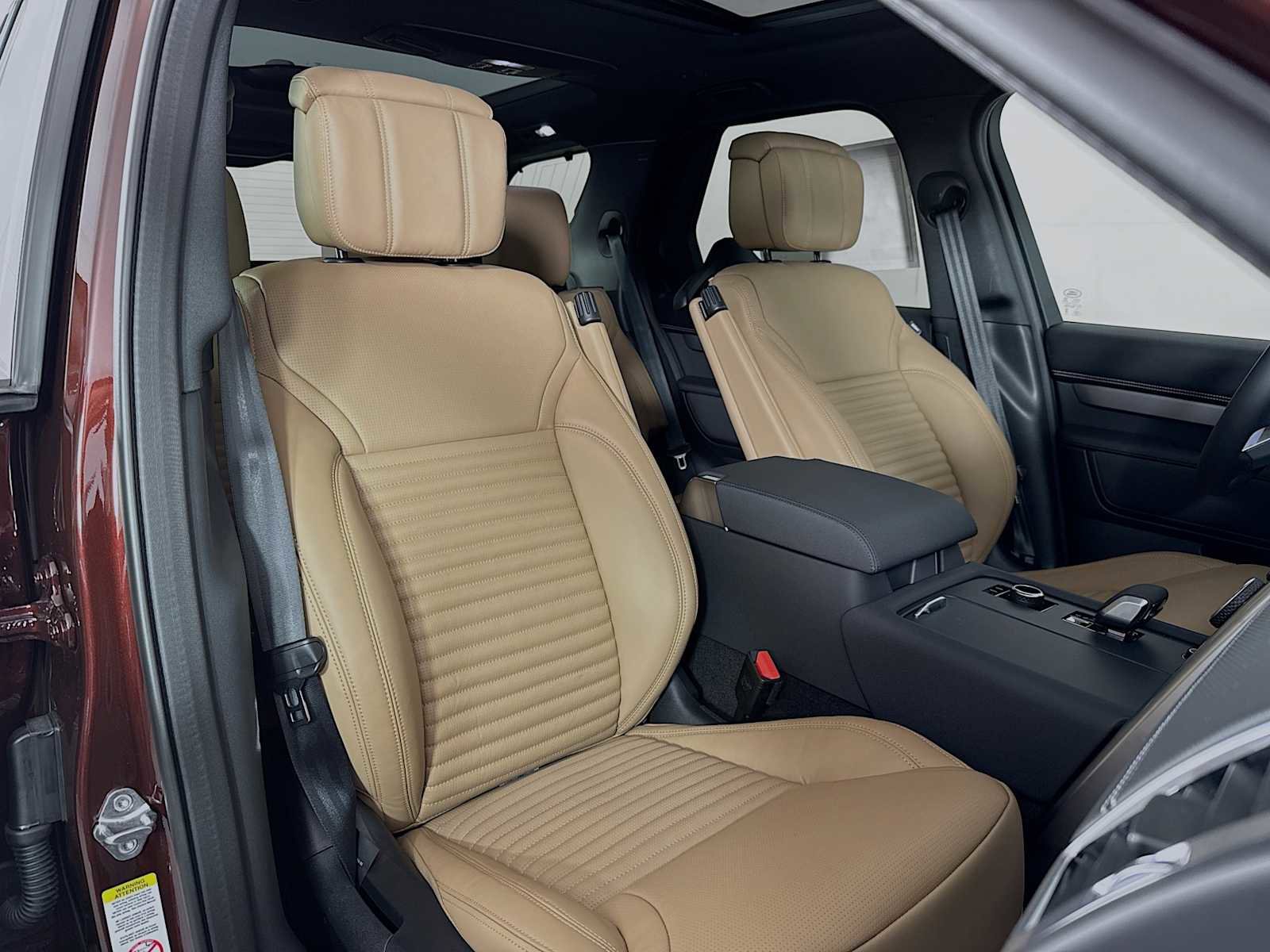 New 2026 Land Rover Discovery Limited Edition image 27