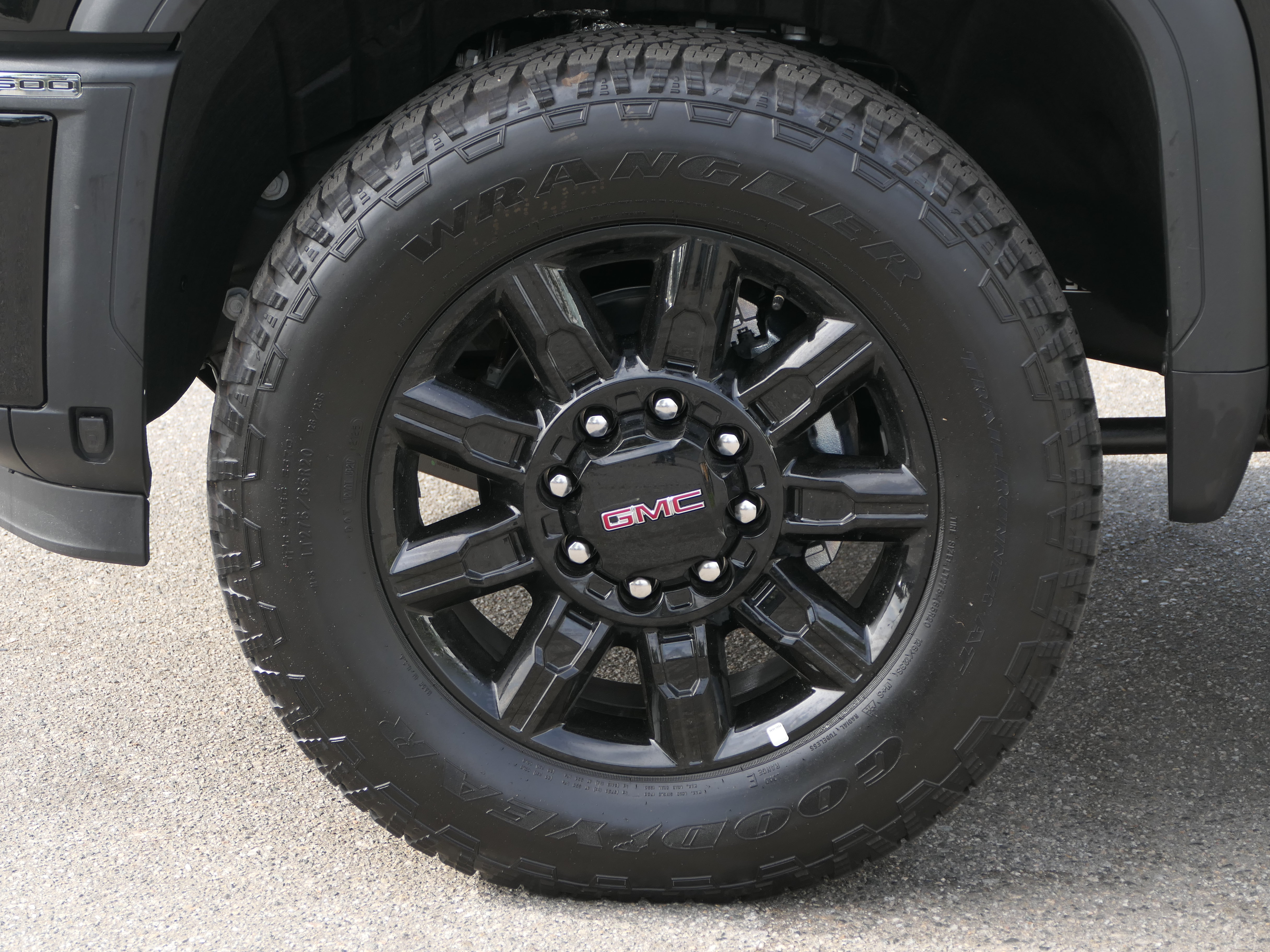 New 2026 GMC Sierra 2500 AT4 w/ AT4 Premium Plus Package AWD/4WD image 11