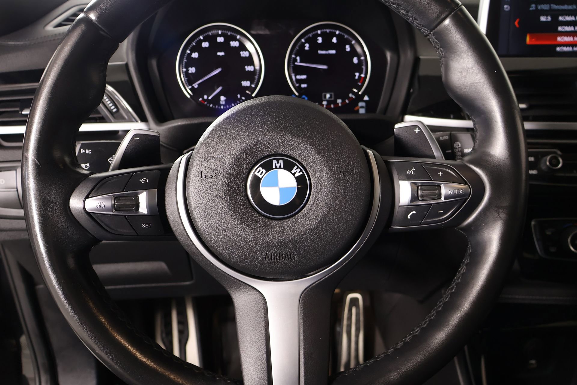 Used 2023 BMW X2 sDrive28i w/ M Sport Package image 3