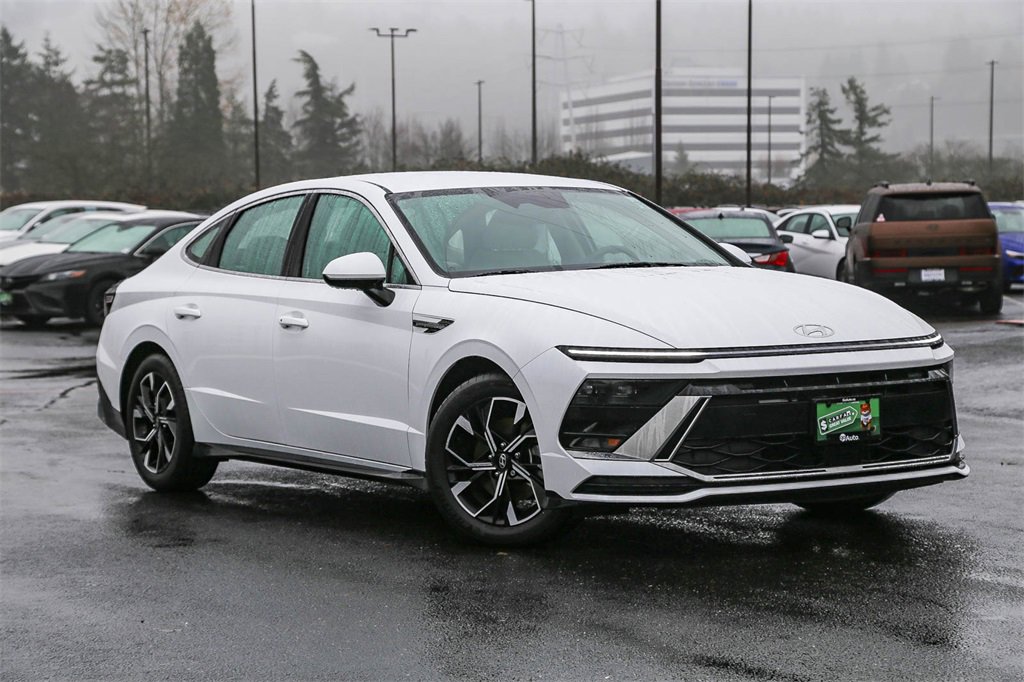 Used 2024 Hyundai Sonata SEL image 2