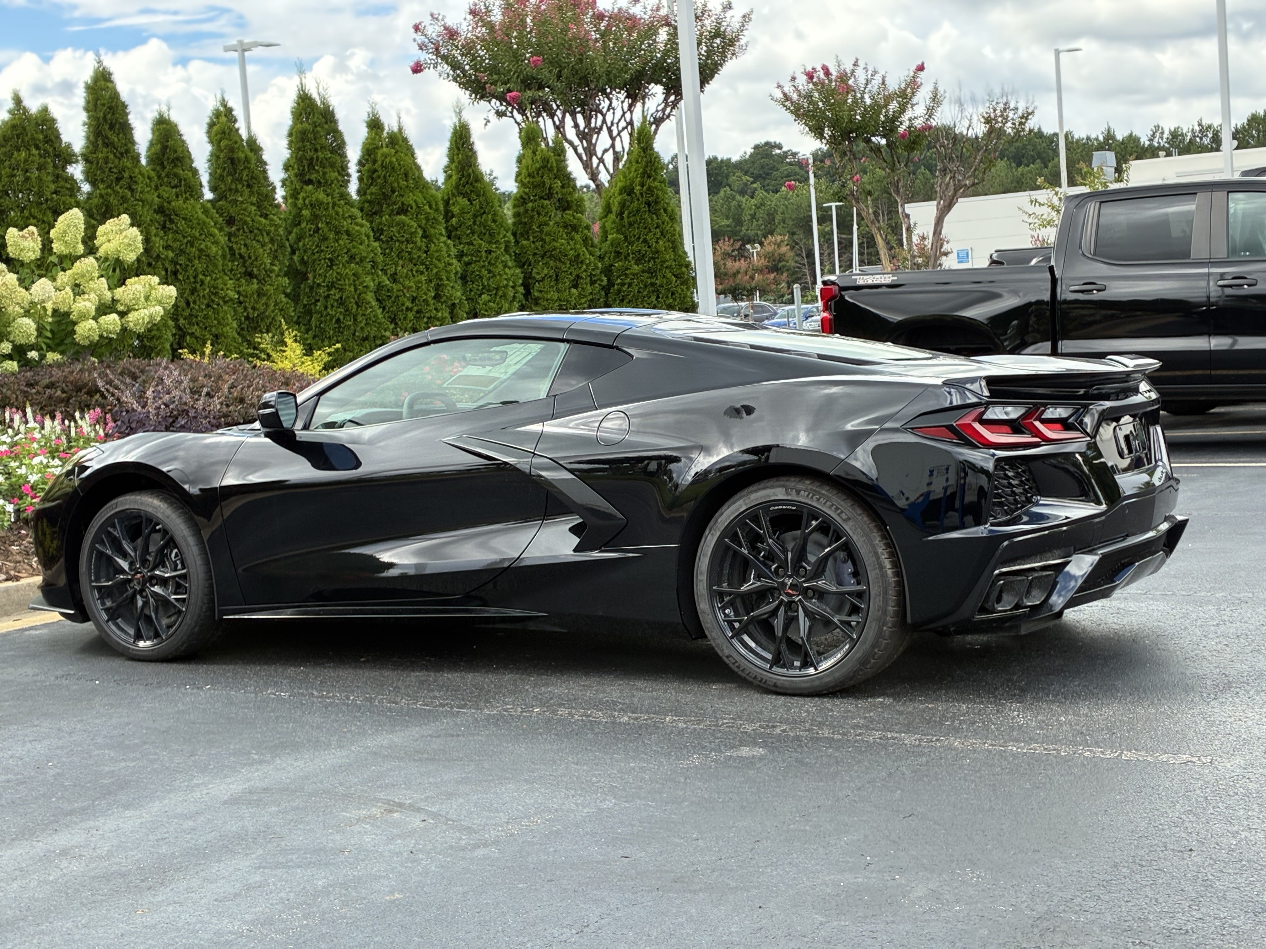 New 2027 Chevrolet Corvette Stingray Coupe w/ Stealth Interior Trim Package RWD image 9