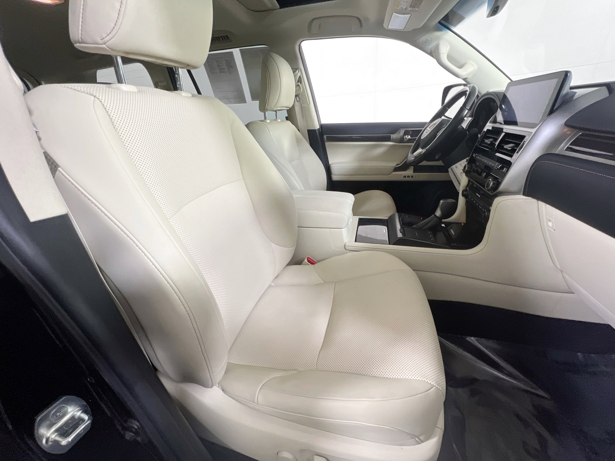 Used 2023 Lexus GX 460 Premium w/ Premium Package image 30