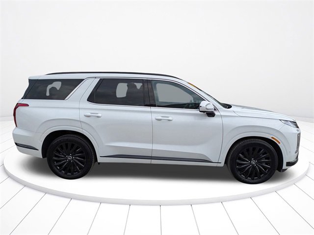 Used 2024 Hyundai Palisade Calligraphy image 3