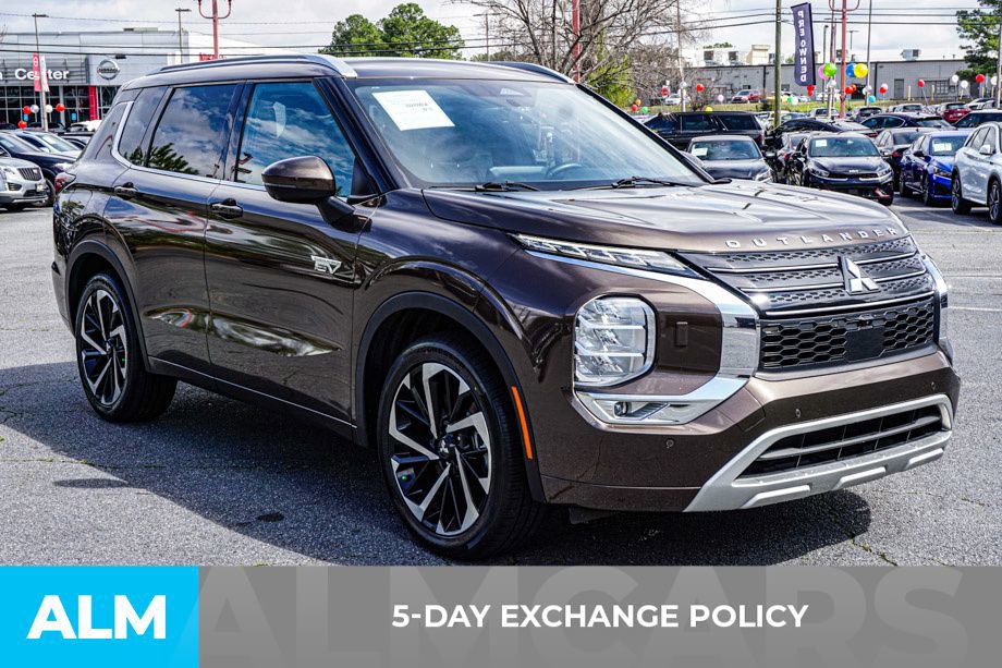 Used 2023 Mitsubishi Outlander SEL image 3