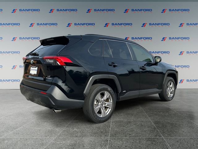 Used 2023 Toyota RAV4 LE image 5