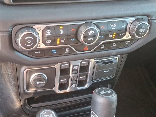 Used 2024 Jeep Wrangler Unlimited Sahara w/ Technology Group image 15