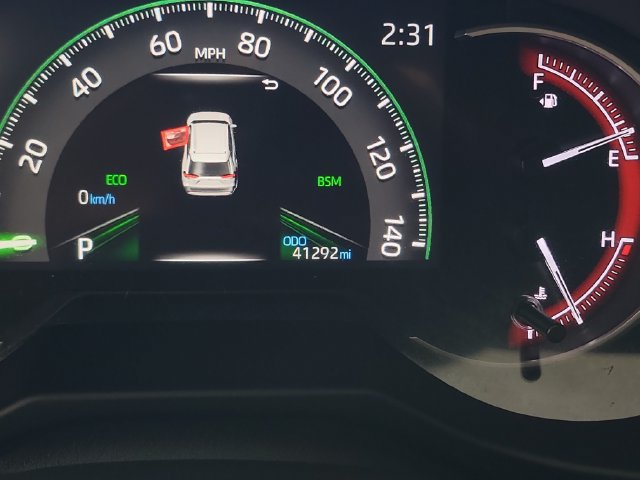 Used 2023 Toyota RAV4 XLE Premium FWD image 2