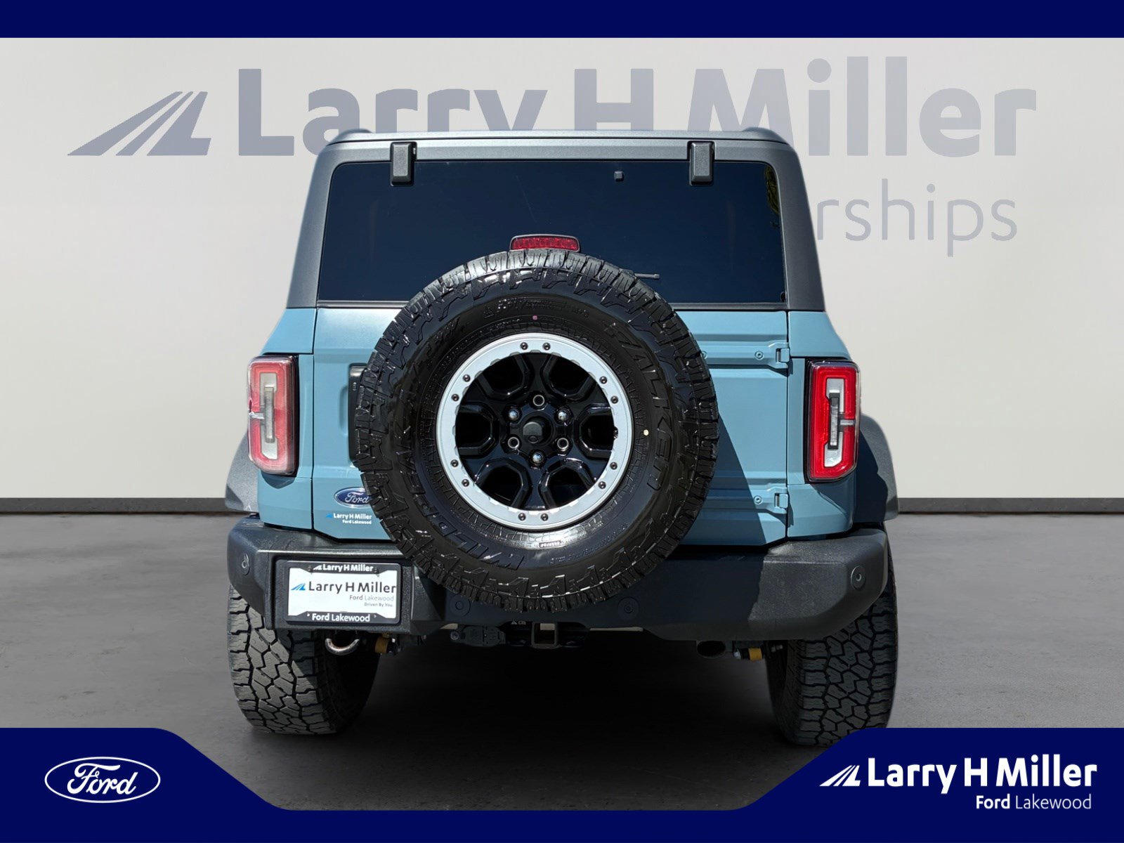 Used 2023 Ford Bronco Outer Banks w/ Sasquatch Package AWD/4WD image 4