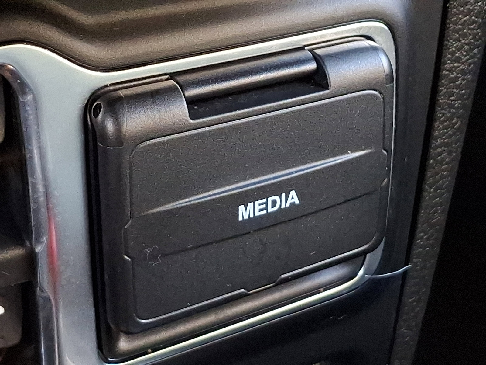 Used 2024 Jeep Wrangler Sahara w/ Safety Group image 26