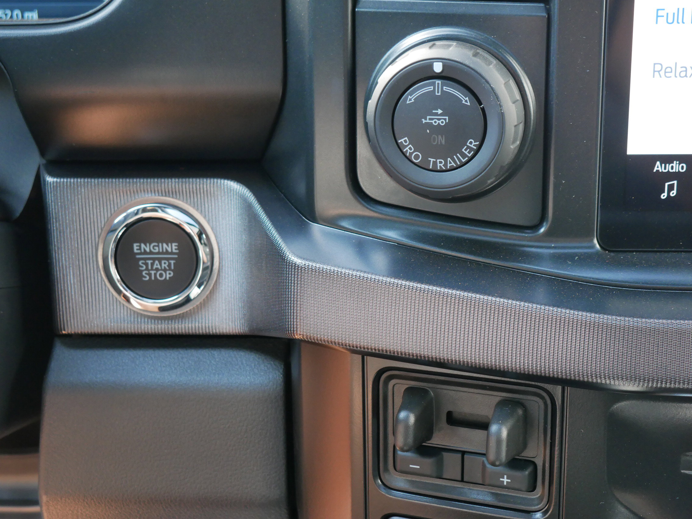 New 2026 Ford F250 Platinum image 9
