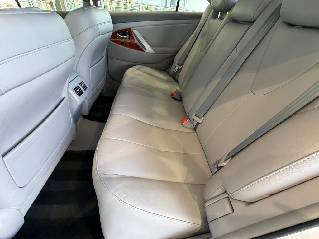 Used 2011 Toyota Camry XLE w/ XLE Extra-Value Pkg #2 image 32