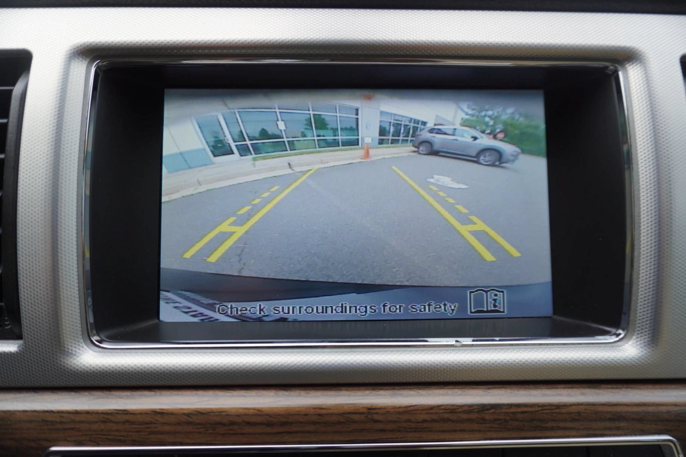 Used 2013 Jaguar XF 3.0 RWD image 22