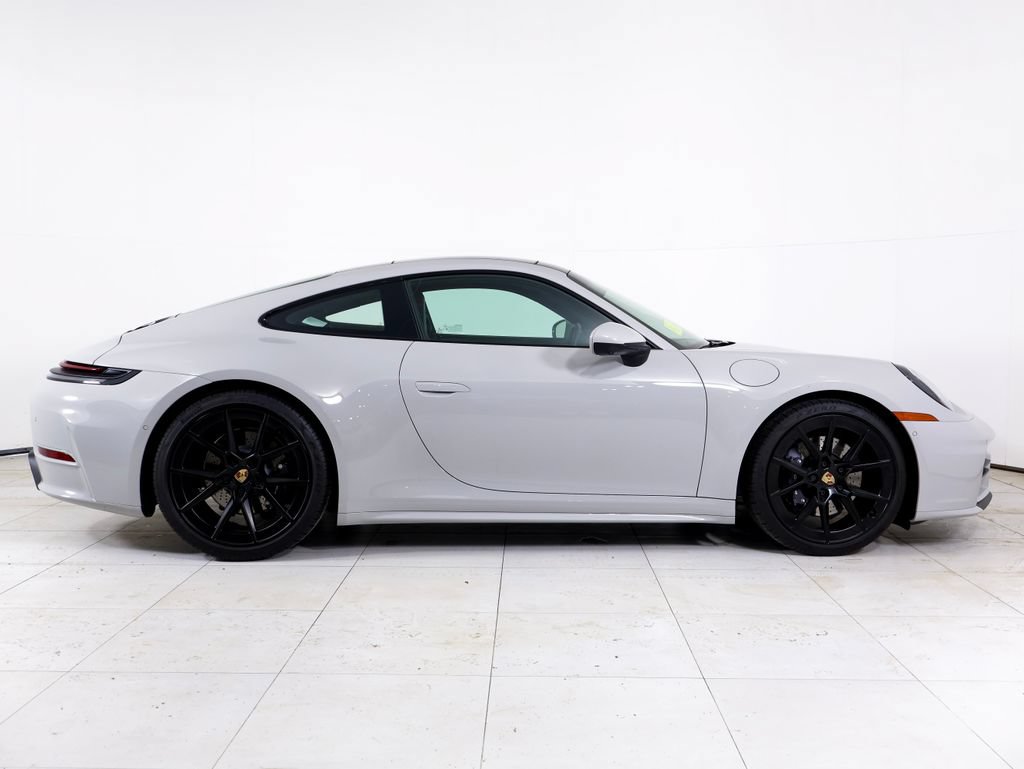 Certified 2026 Porsche 911 Carrera RWD image 30