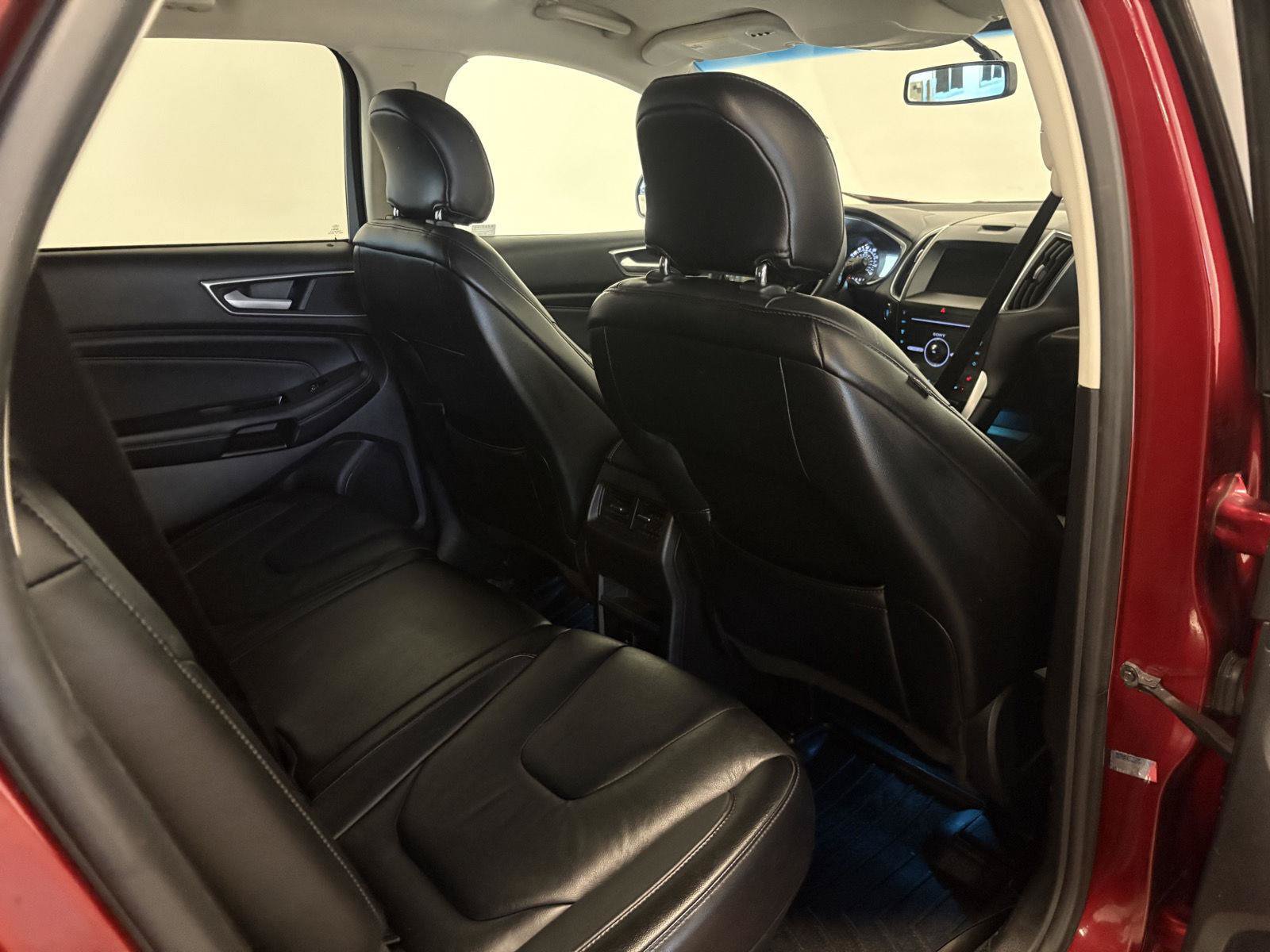 Used 2015 Ford Edge Titanium AWD/4WD image 40