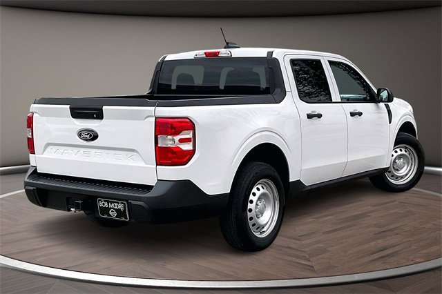Used 2025 Ford Maverick XL image 2