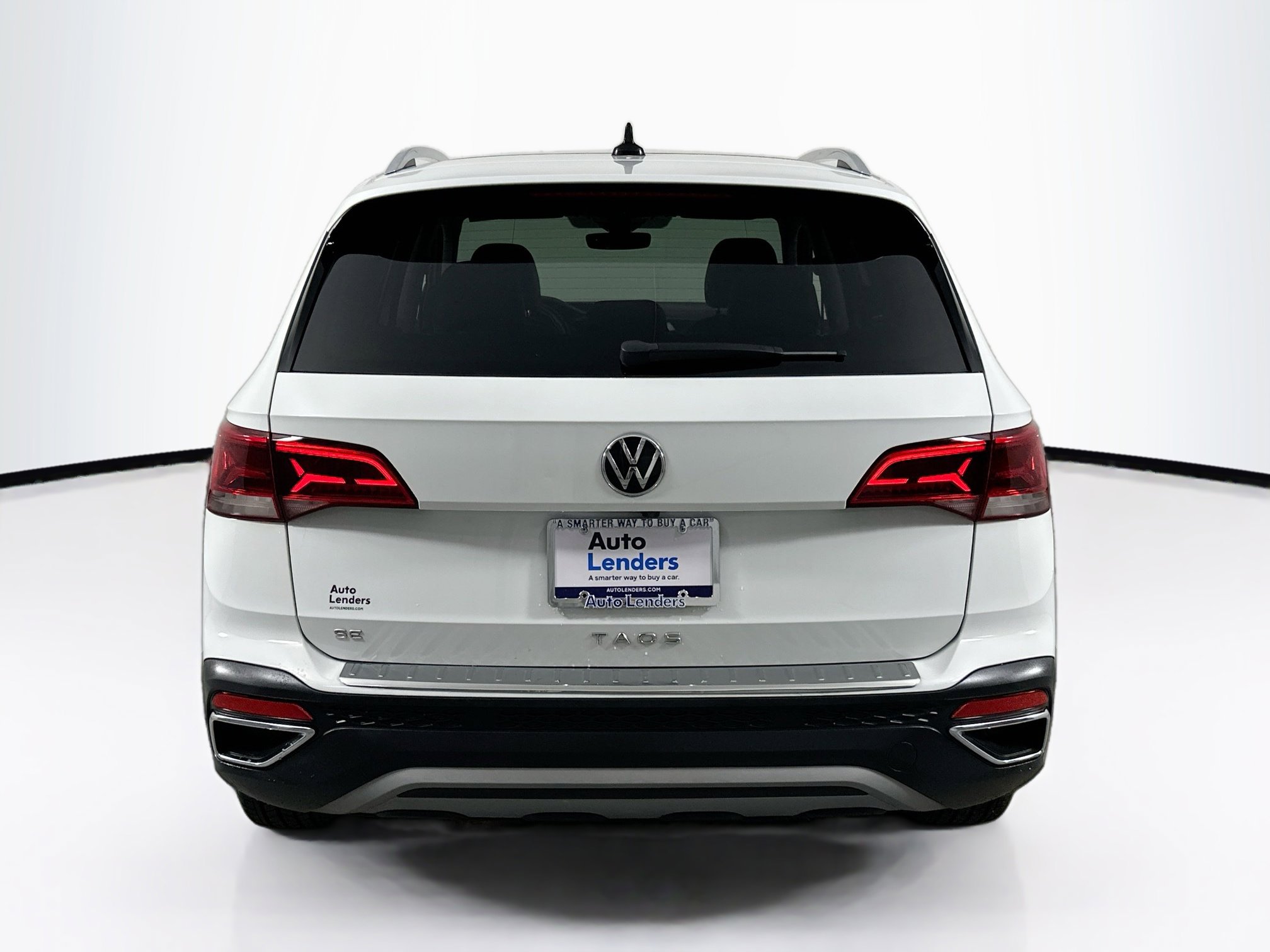 Used 2023 Volkswagen Taos SE image 6