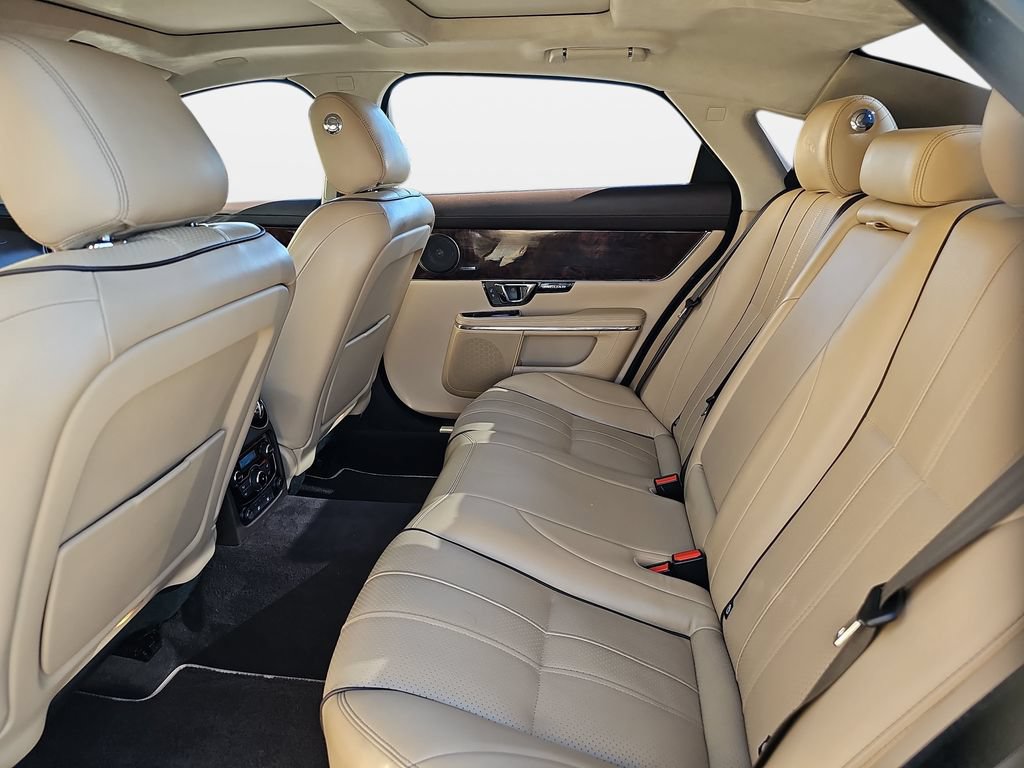 Used 2015 Jaguar XJ L Portfolio RWD image 21