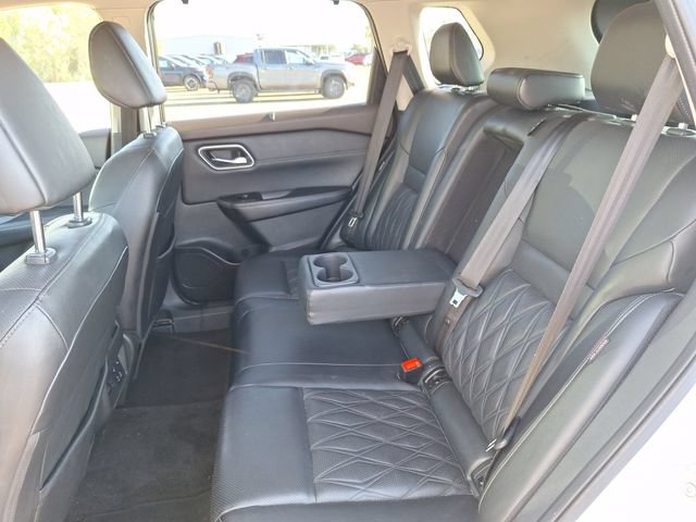Certified 2023 Nissan Rogue Platinum w/ Platinum Premium Package FWD image 14