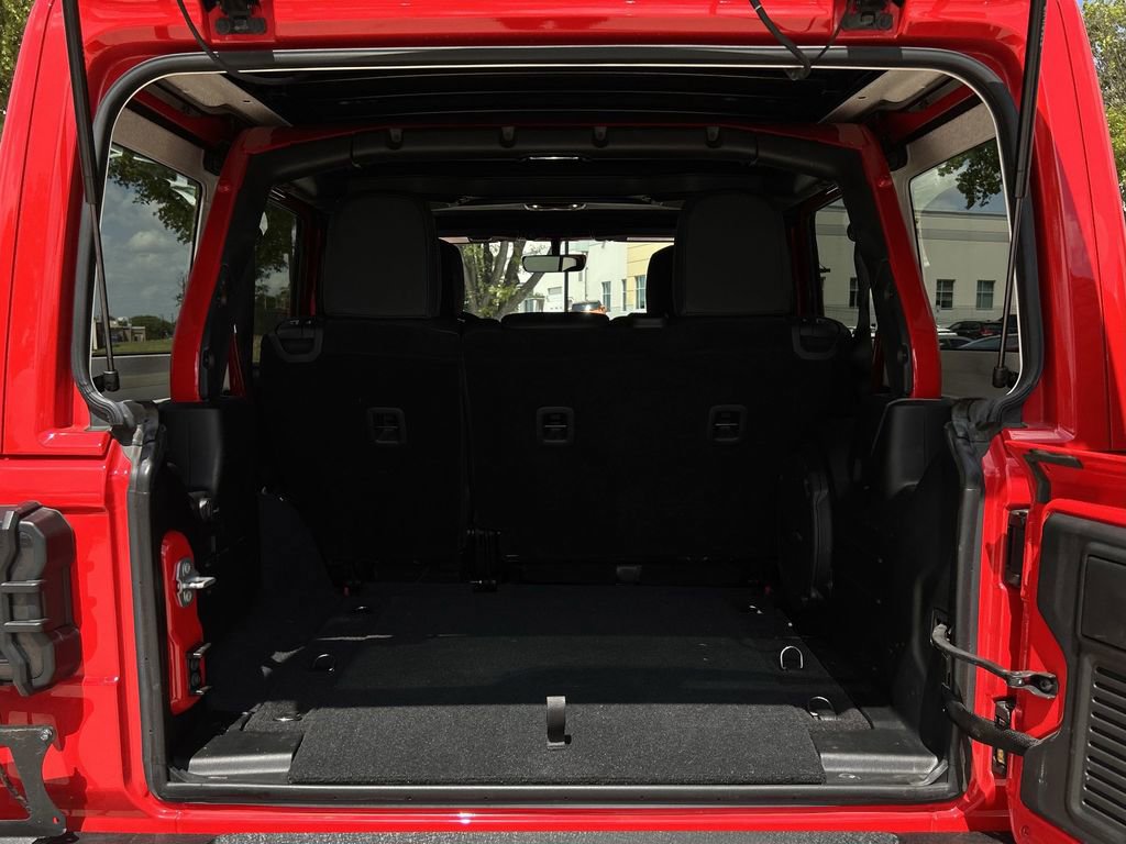 Used 2023 Jeep Wrangler Unlimited Rubicon w/ Safety Group image 34