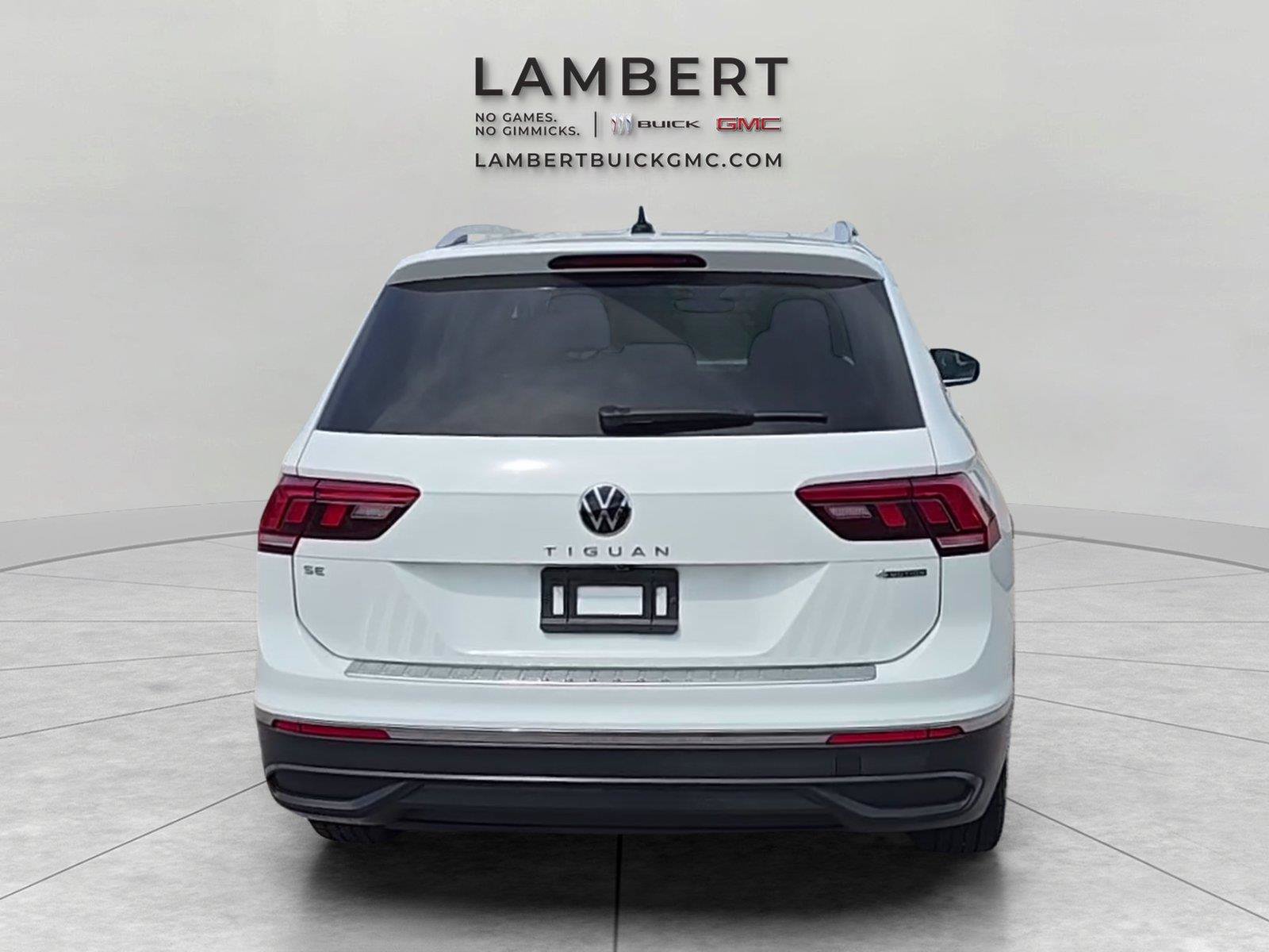 Used 2024 Volkswagen Tiguan SE AWD/4WD image 4