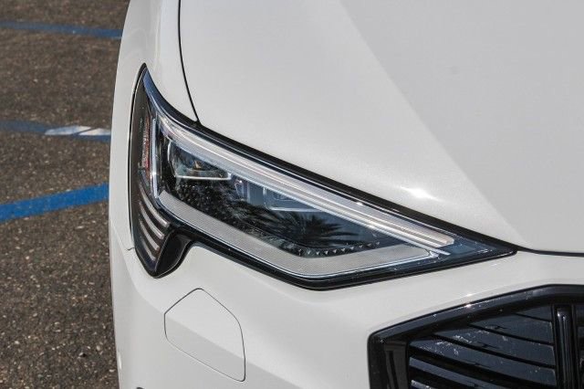 Certified 2023 Audi e-tron Premium w/ Convenience Plus Package image 10