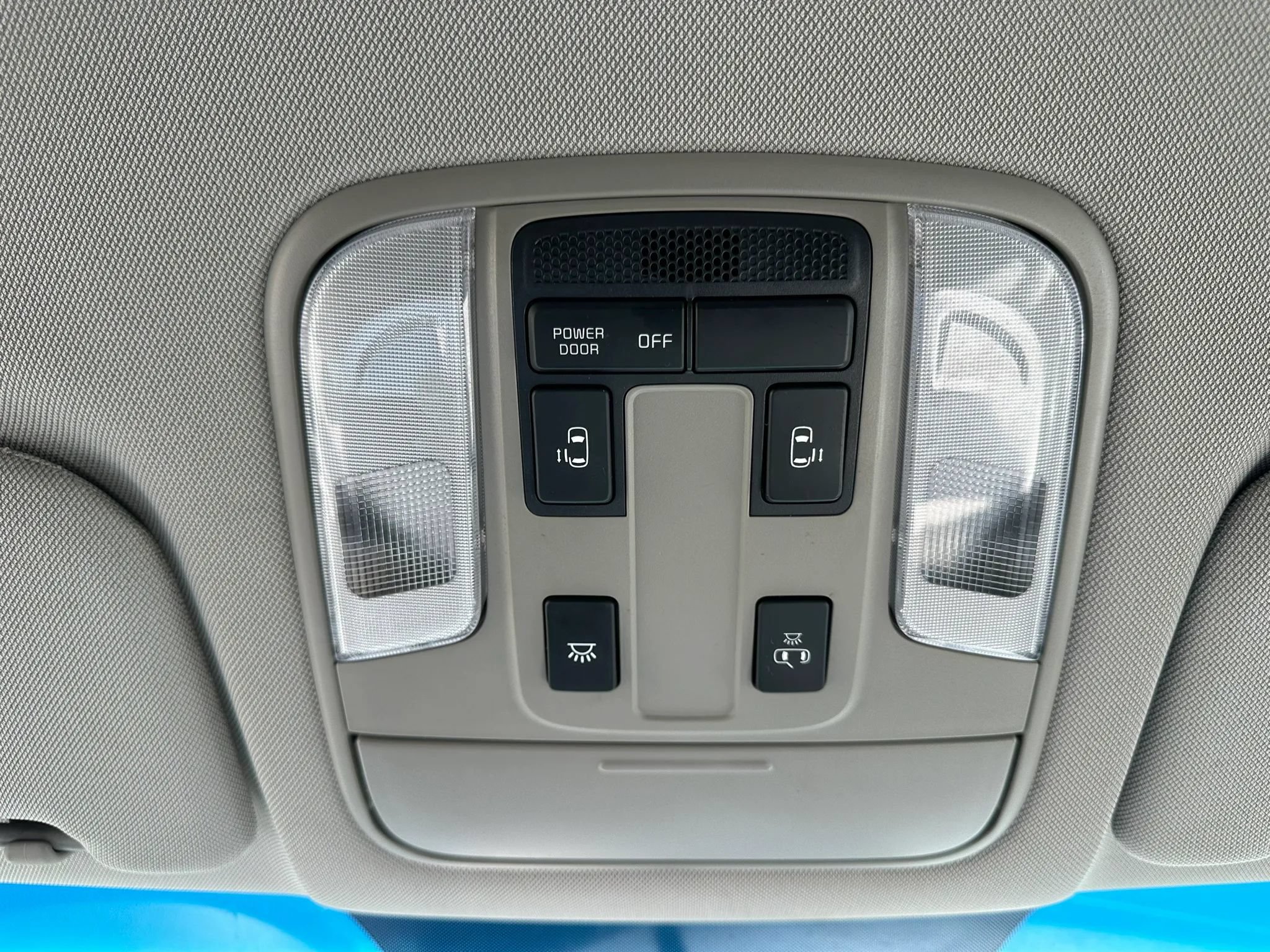 Used 2019 Kia Sedona LX FWD image 21