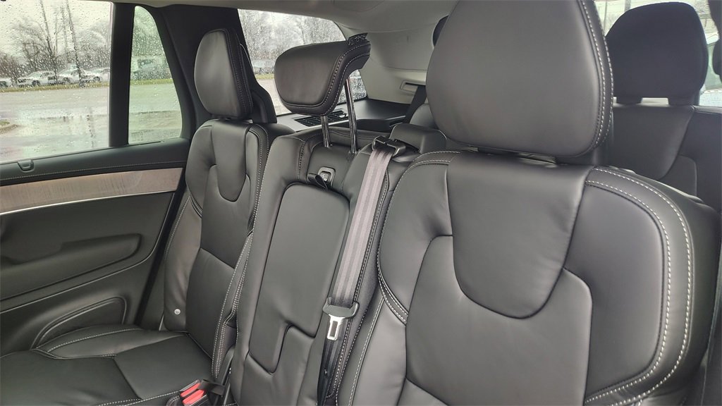 New 2026 Volvo XC90 B6 Ultra w/ Protection Package image 28