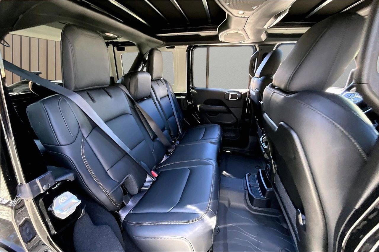 New 2026 Jeep Wrangler Sahara AWD/4WD image 22