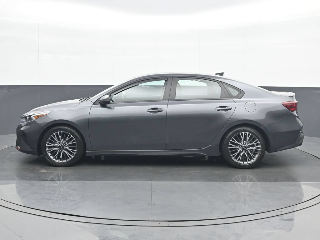 Used 2023 Kia Forte GT-Line w/ GT-Line Premium Package FWD image 3