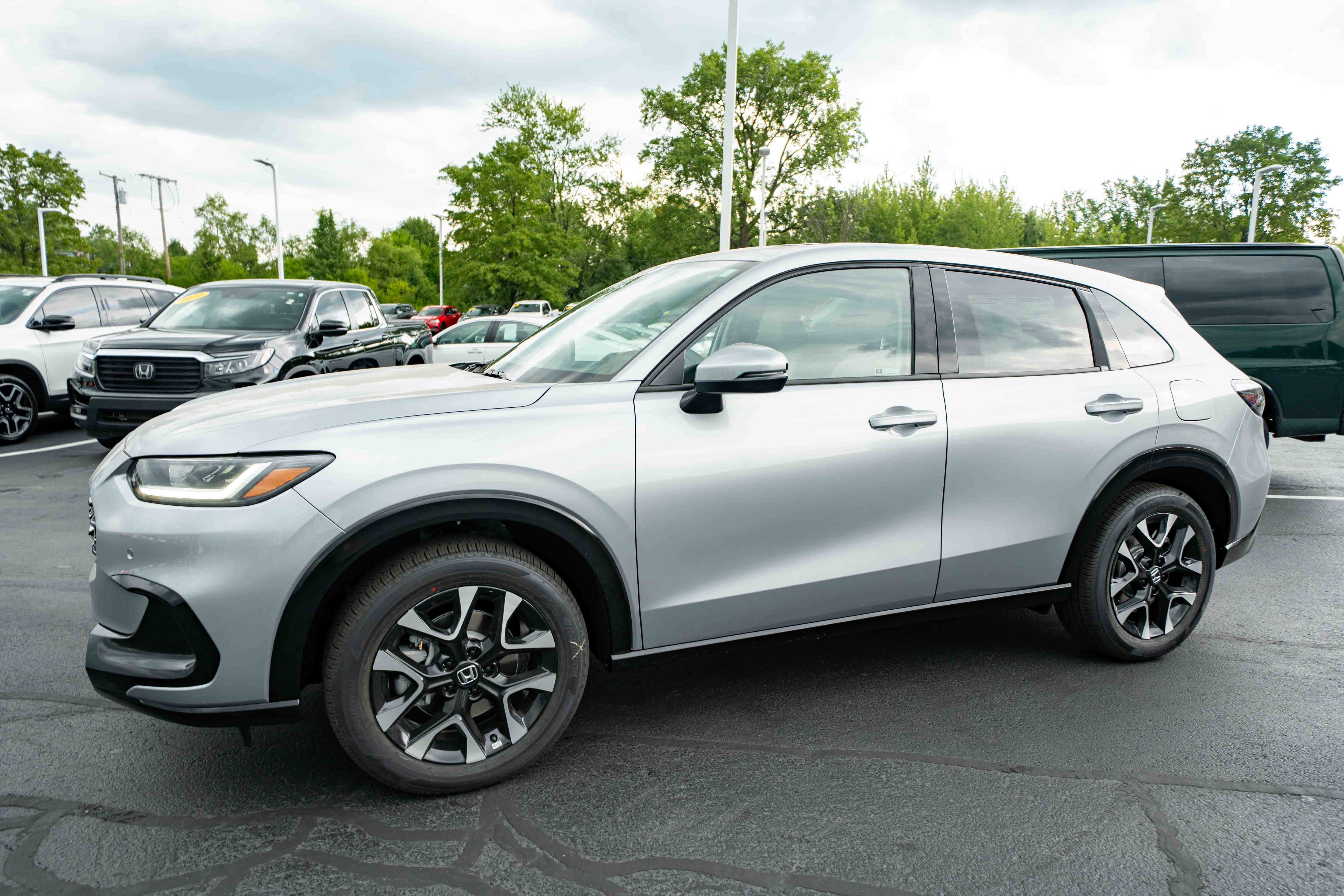 New 2026 Honda HR-V EX-L image 3