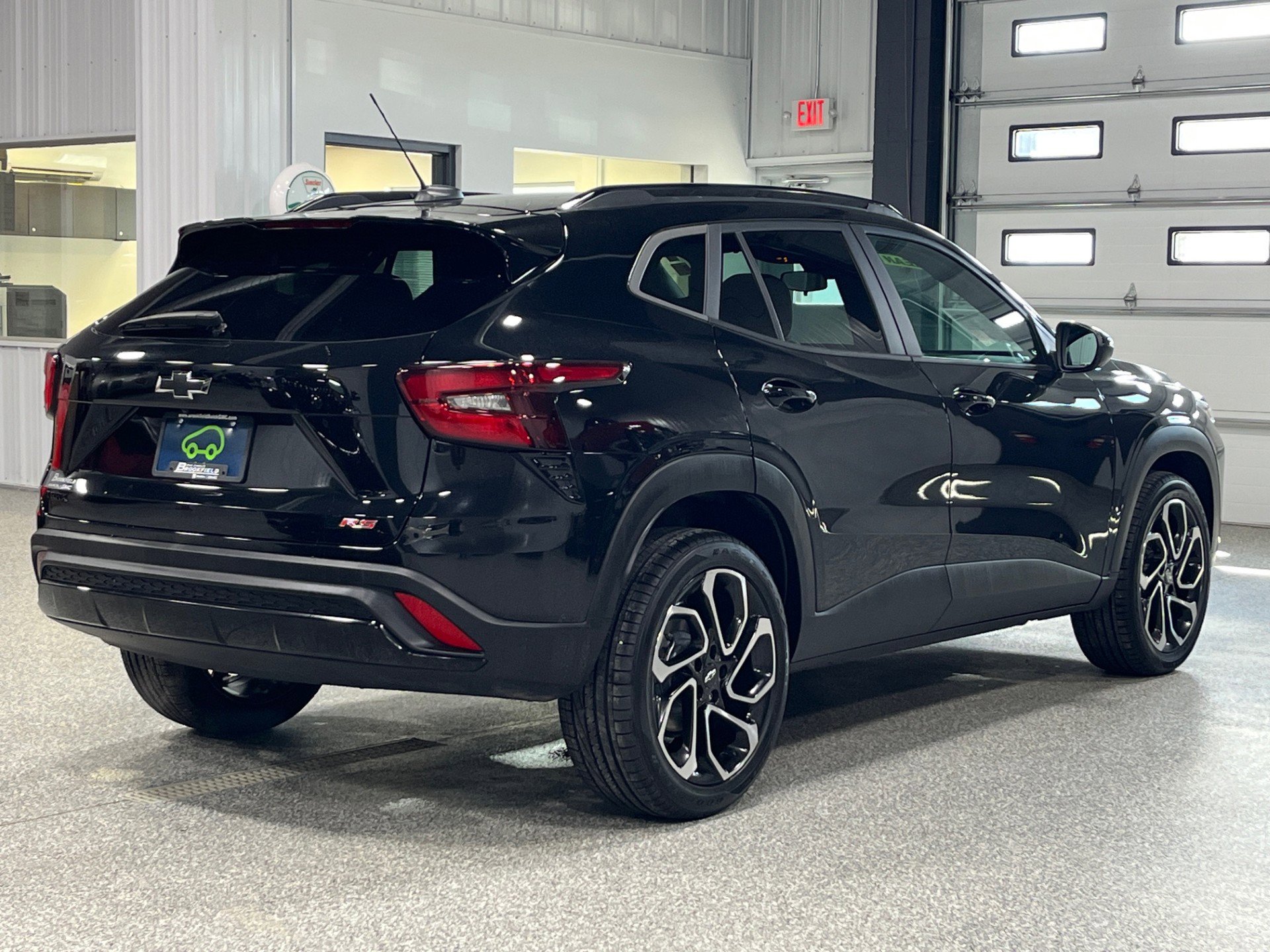 Certified 2024 Chevrolet Trax RS w/ Sunroof Package FWD image 4