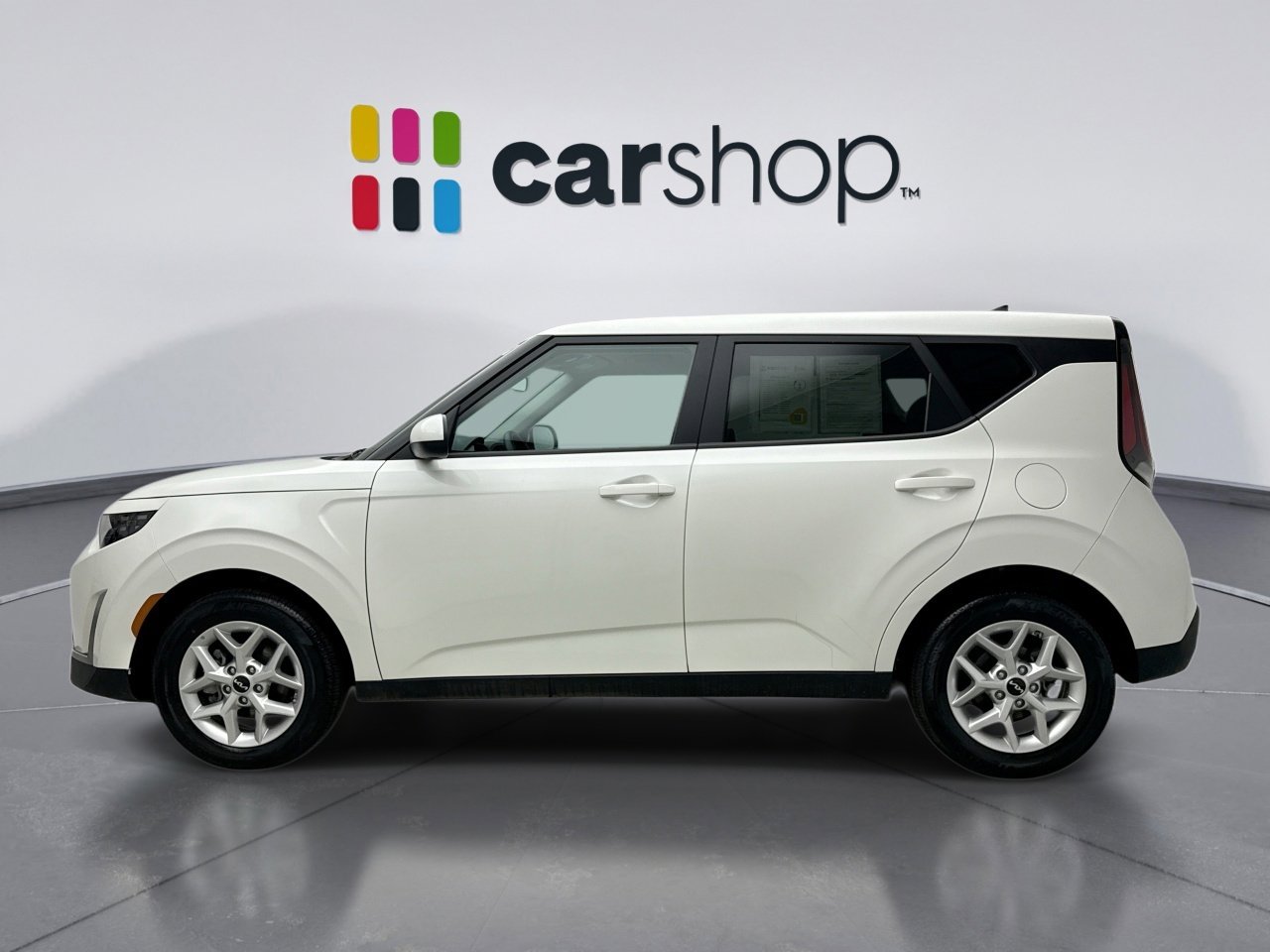 Used 2025 Kia Soul LX w/ LX Technology Package image 2