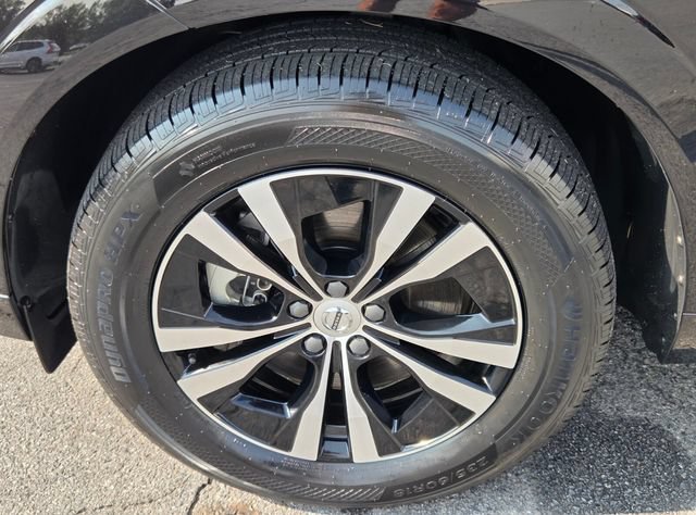 Certified 2024 Volvo XC60 T8 Core AWD/4WD image 24