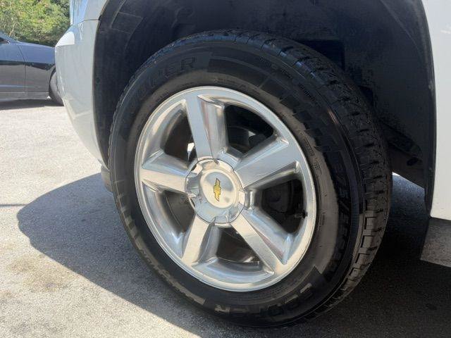 Used 2012 Chevrolet Suburban LT w/ All-Star Edition RWD image 21