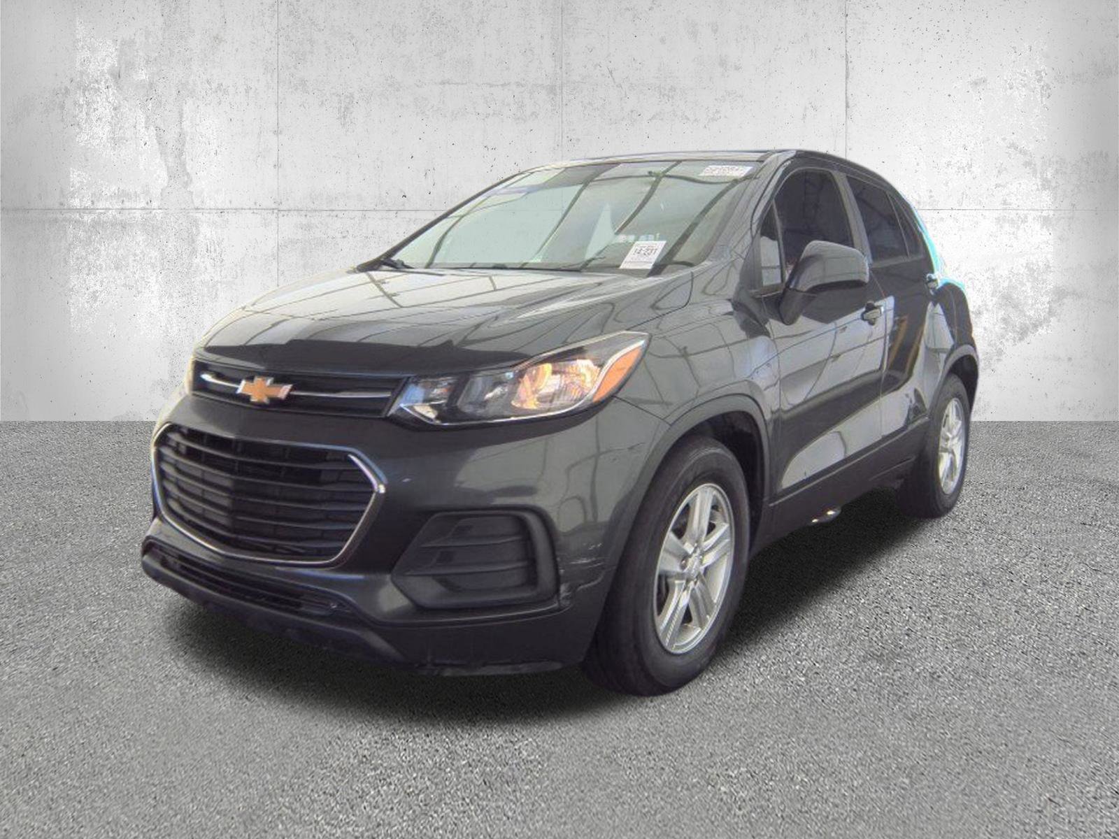 Used 2020 Chevrolet Trax LS image 2