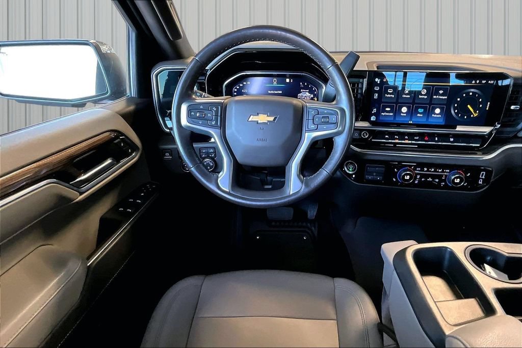 Used 2022 Chevrolet Silverado 1500 LT w/ All Star Edition Plus AWD/4WD image 2